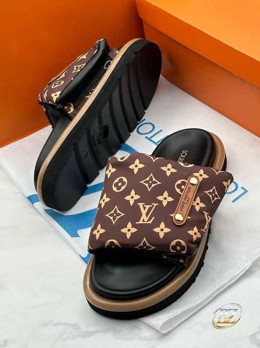 Дамски чехли LV